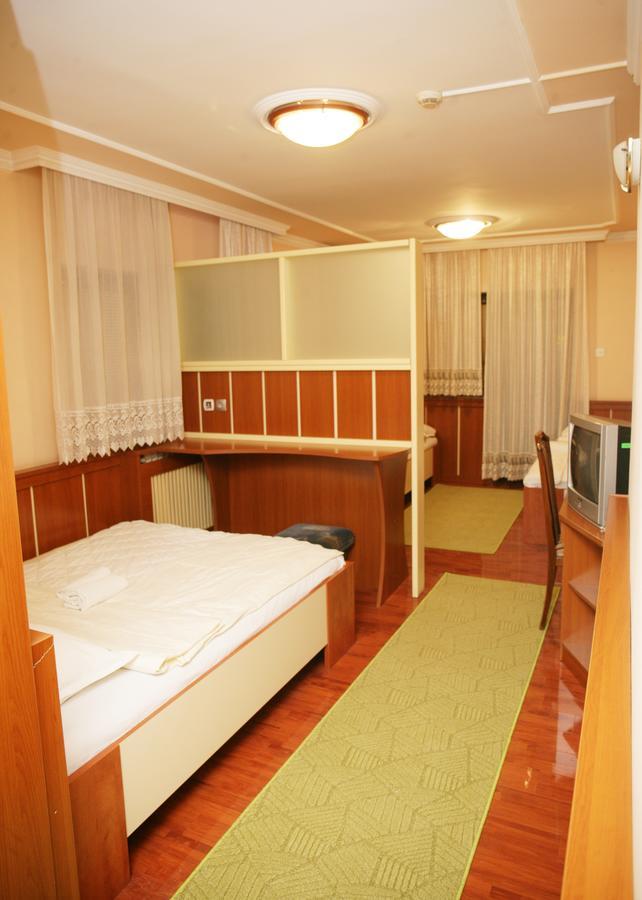 Motel Nana Banja Luka Exterior photo